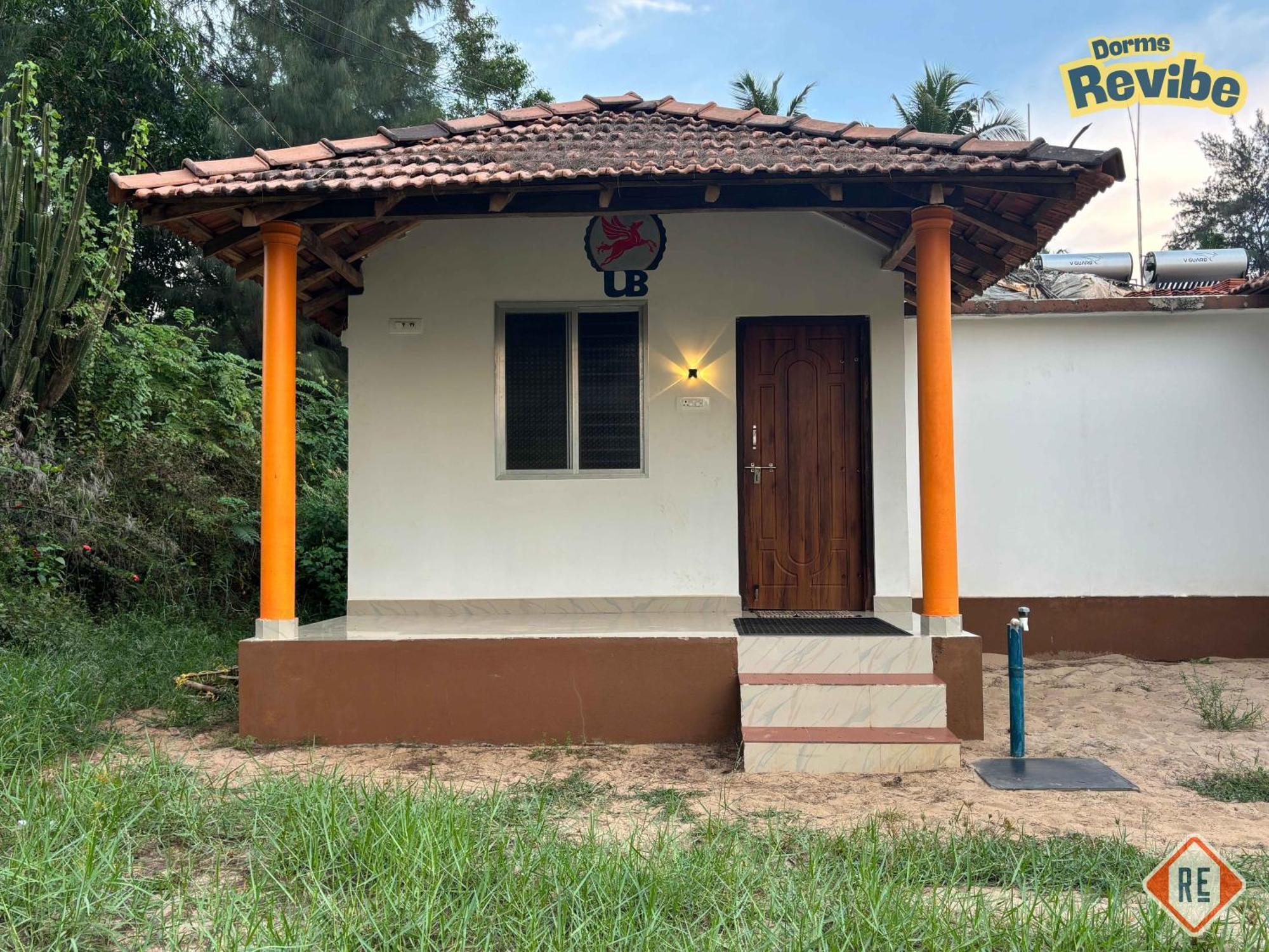 Revibe Beach Hostel Gokarna Gokarna  Exterior photo